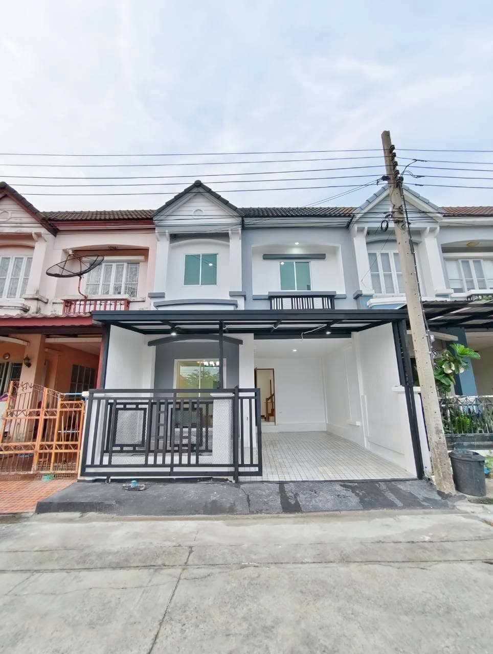 🏠 ทาวน์เฮ้าส์แต่งใหม่ "หมู่บ้านบุศรินทร์" L&H บางบัวทอง ใกล้รถไฟฟ้า เพียง 2.09 ล้าน!